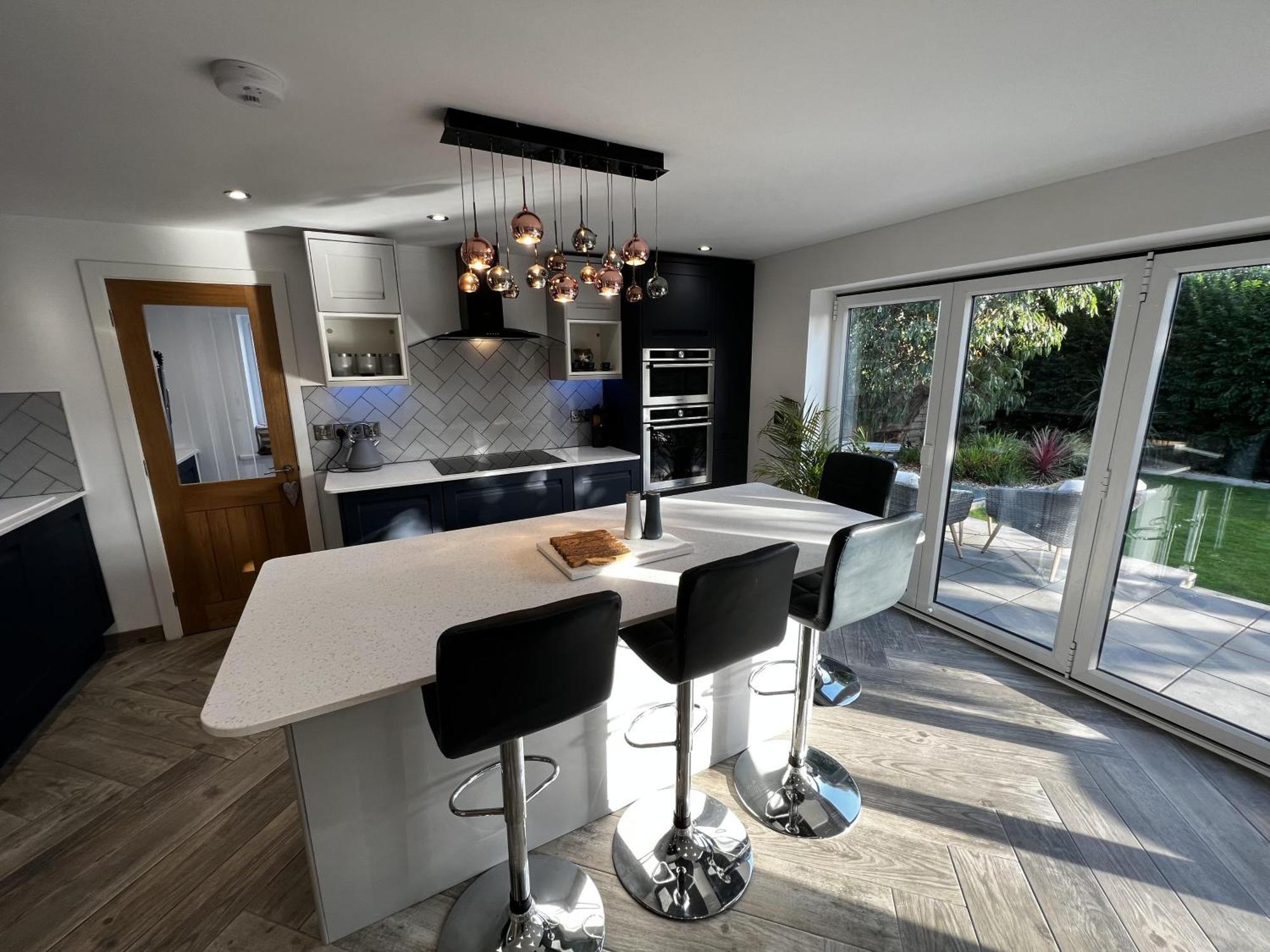 Stylish Modern Home With Parking Enclosed Garden Holyhead Kültér fotó